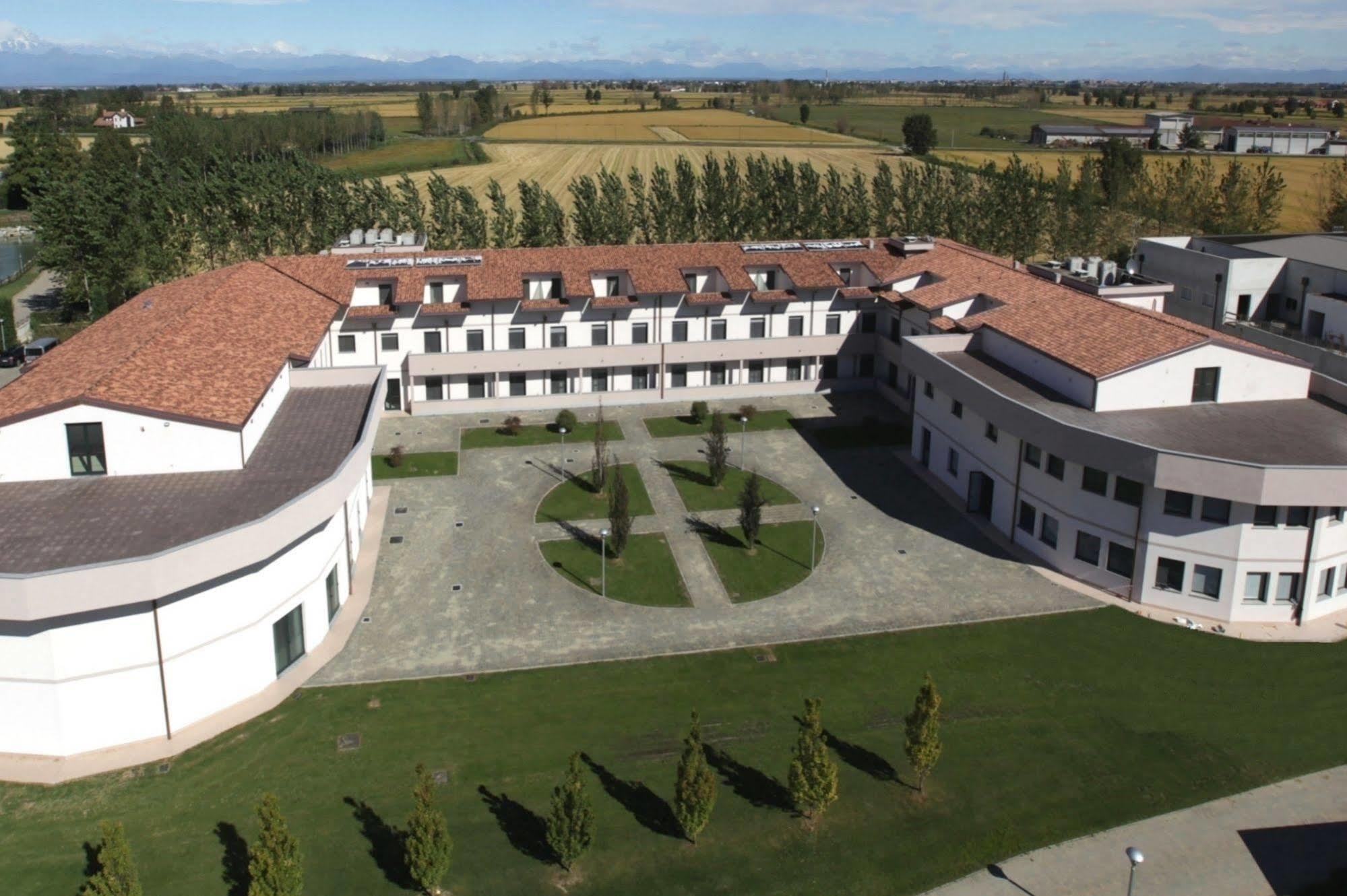 Hotel Novarello Granozzo con Monticello Ngoại thất bức ảnh
